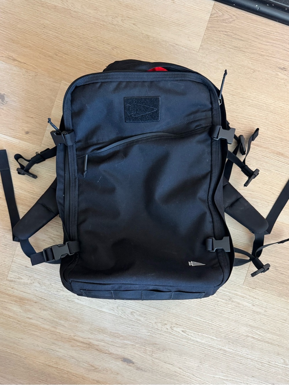 Unbranded Black Men's Commuter Backpack with Secure Straps